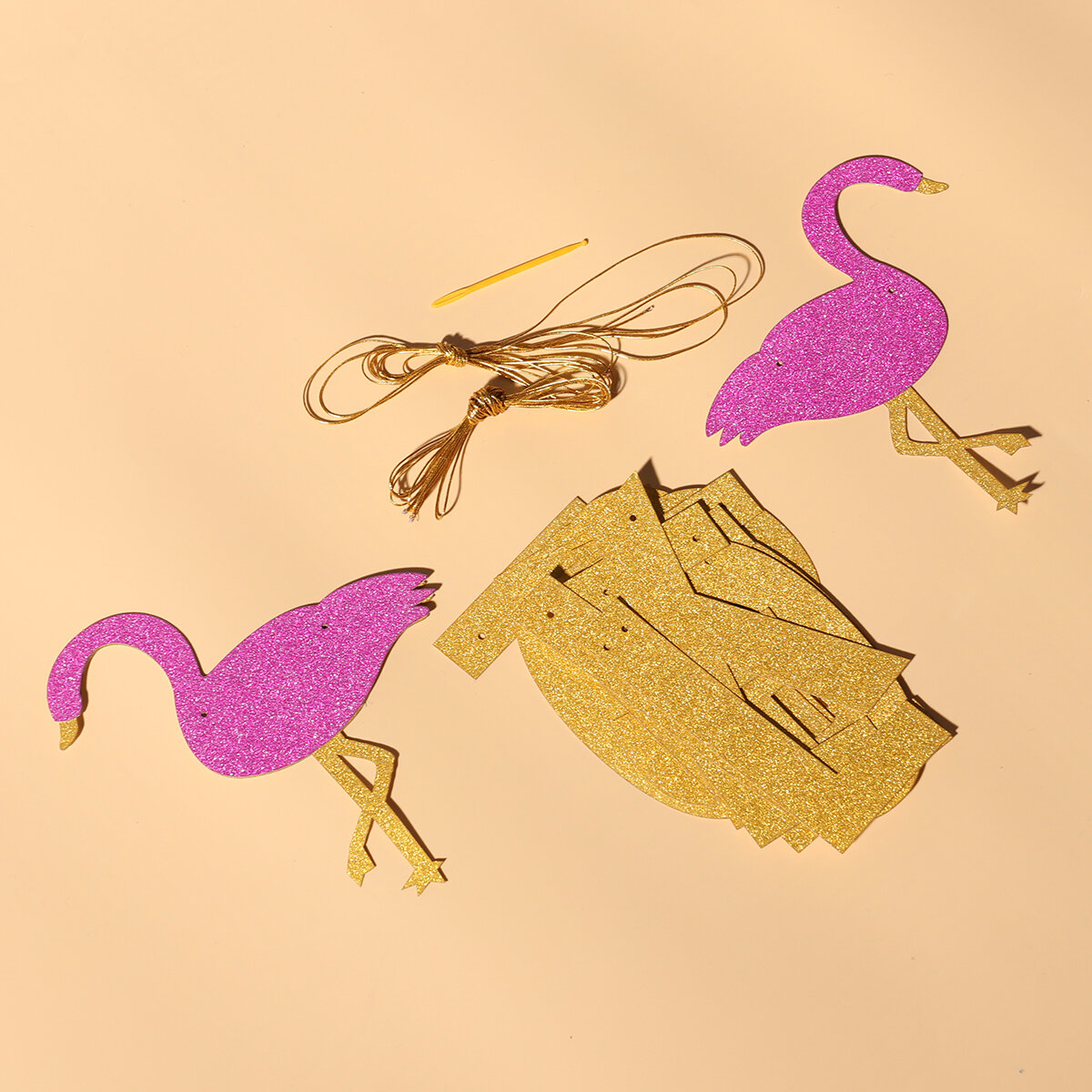 1 Pc Баннер Попугайская Гирлянда Декорация Для Праздника Let S Get Flocked Up Для Декора Зала Цвет Golden