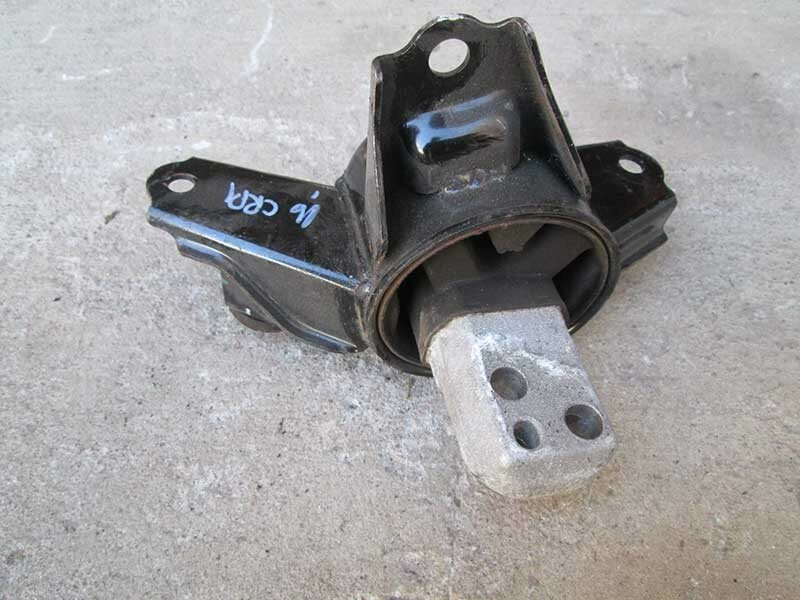 Опора КПП левая 218302H010 Hyundai, Kia б/у