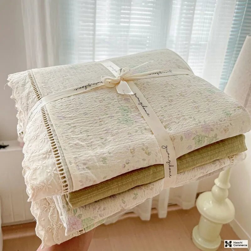 Комплект постельного белья 2-спальный жаккард 200x230 см, простыня 245x250 см, цветкремовый