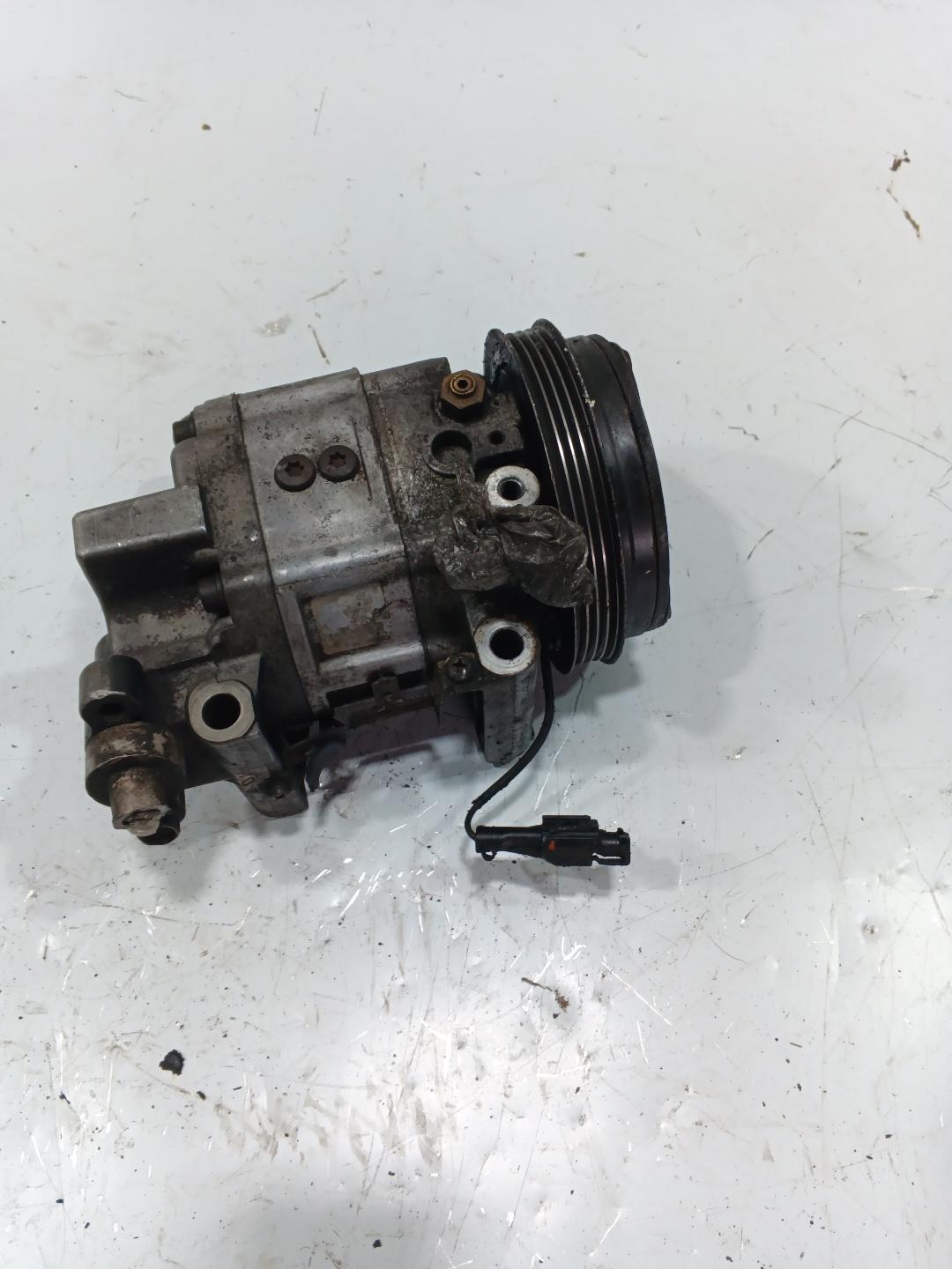Компрессор кондиционера Subaru Legacy 3 (1998 - 2003) 73110AE010