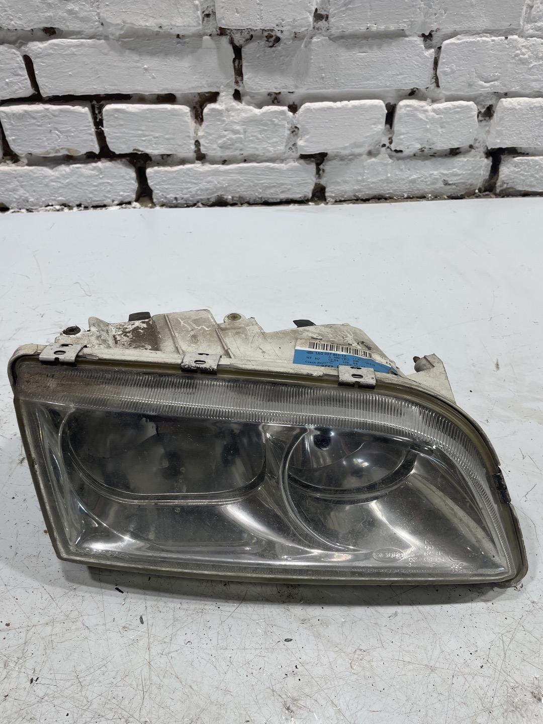 Фара правая Volvo S40 1 (1995 - 2000) 1AG00786114