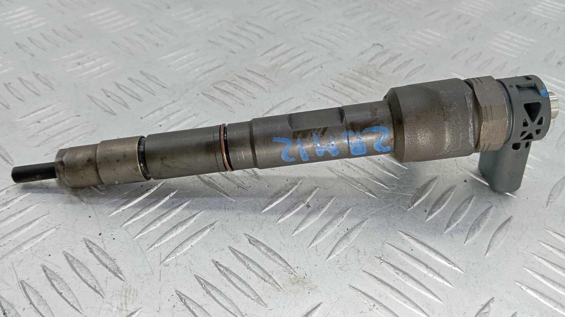 Форсунка дизельная VOLKSWAGEN PASSAT CC, Номер 0445110369 03L130277J