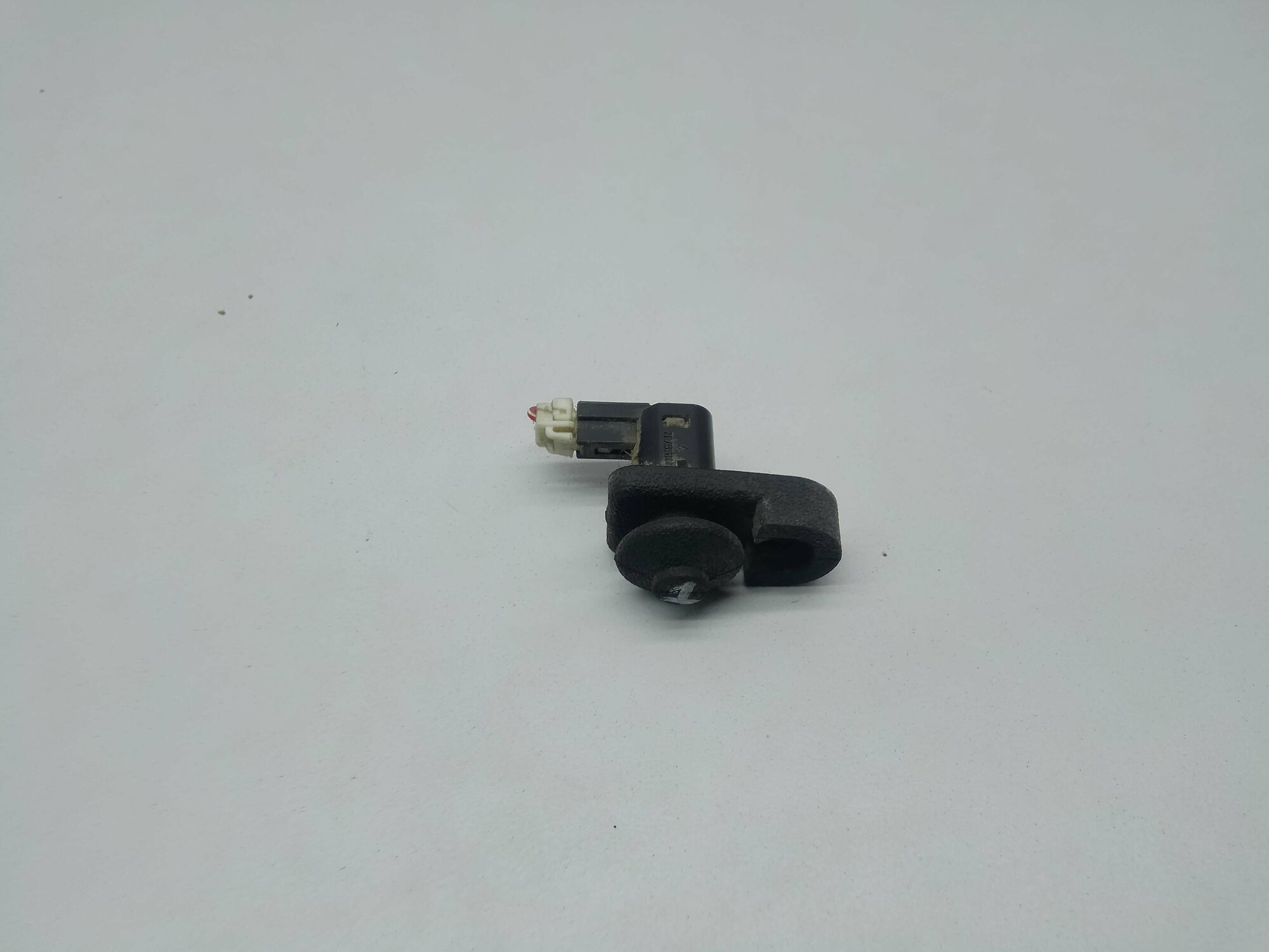Концевик двери Nissan AD Y11 1999 г