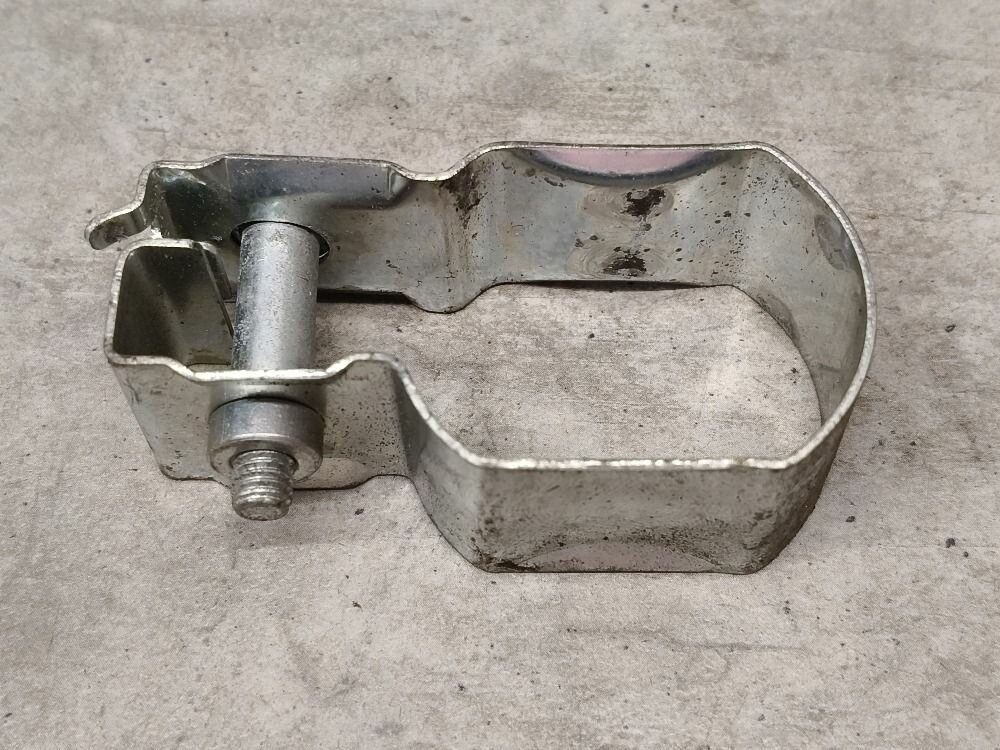 Скоба зажимная bmw e60 7075669