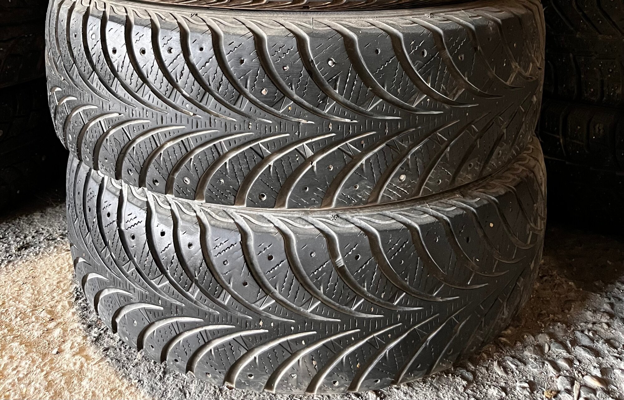 185-65-15 Goodyear Пара зимних шин б/у