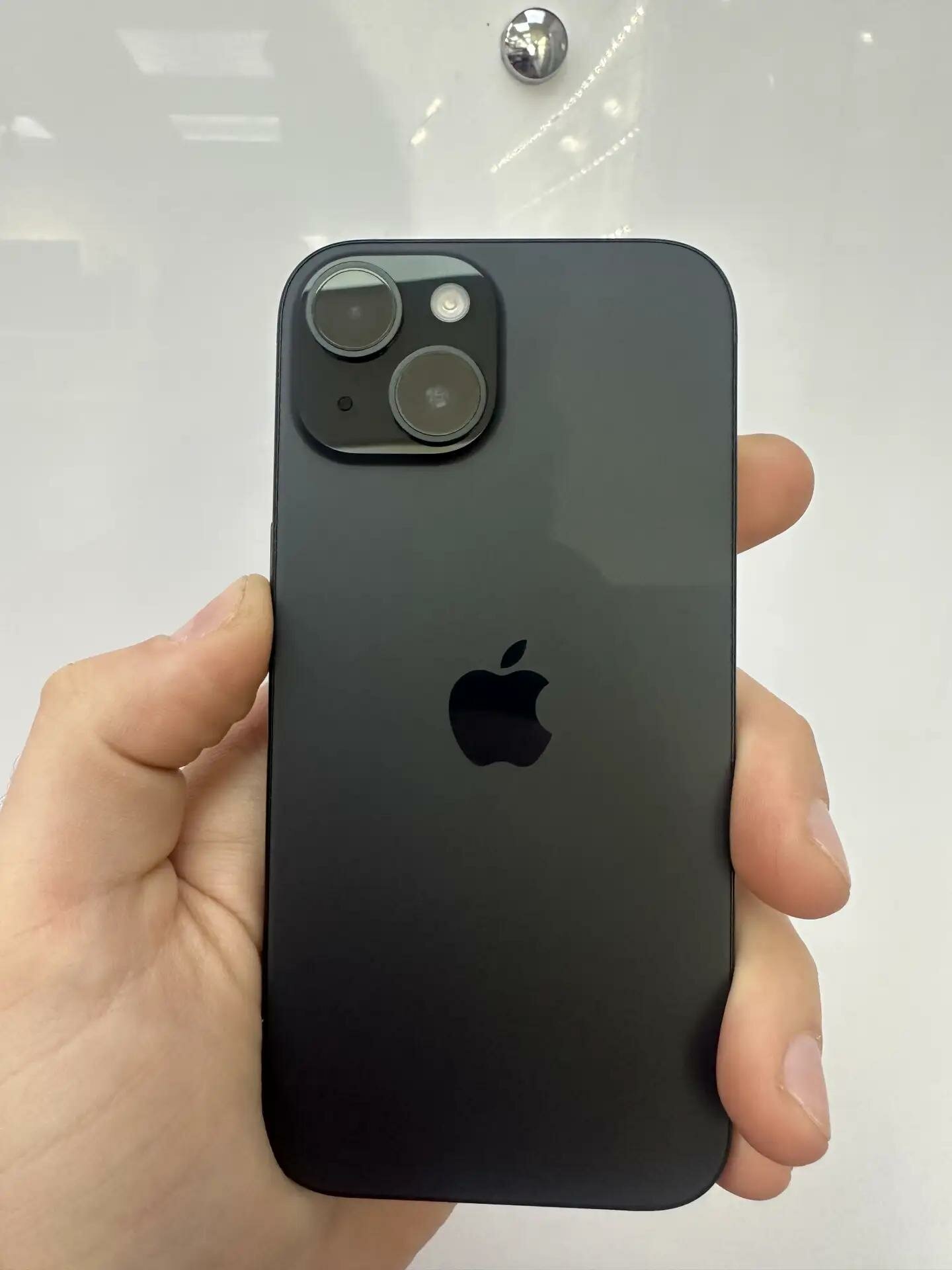Apple iPhone 15 128 ГБ Sim + eSim (черный) без RuStore