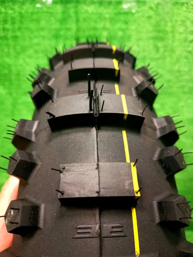 Бери И ебош Мотошины 140/80 R18 A6