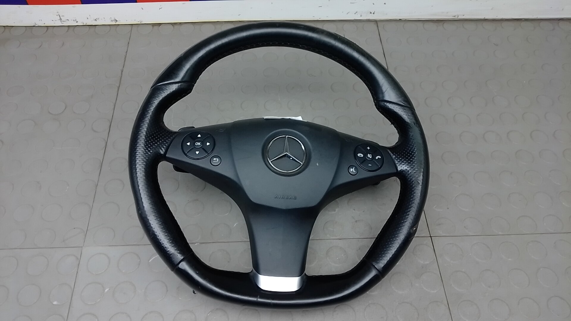 Руль MERCEDES BENZ E-CLASS W212