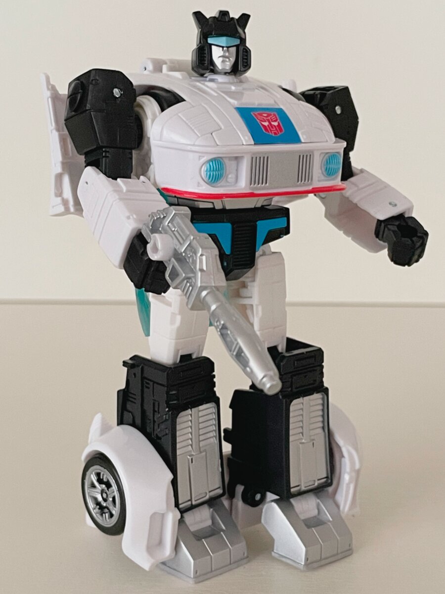Коллекционная фигурка Автобот Джаз Transformers Studio Series 86 Deluxe Class Jazz