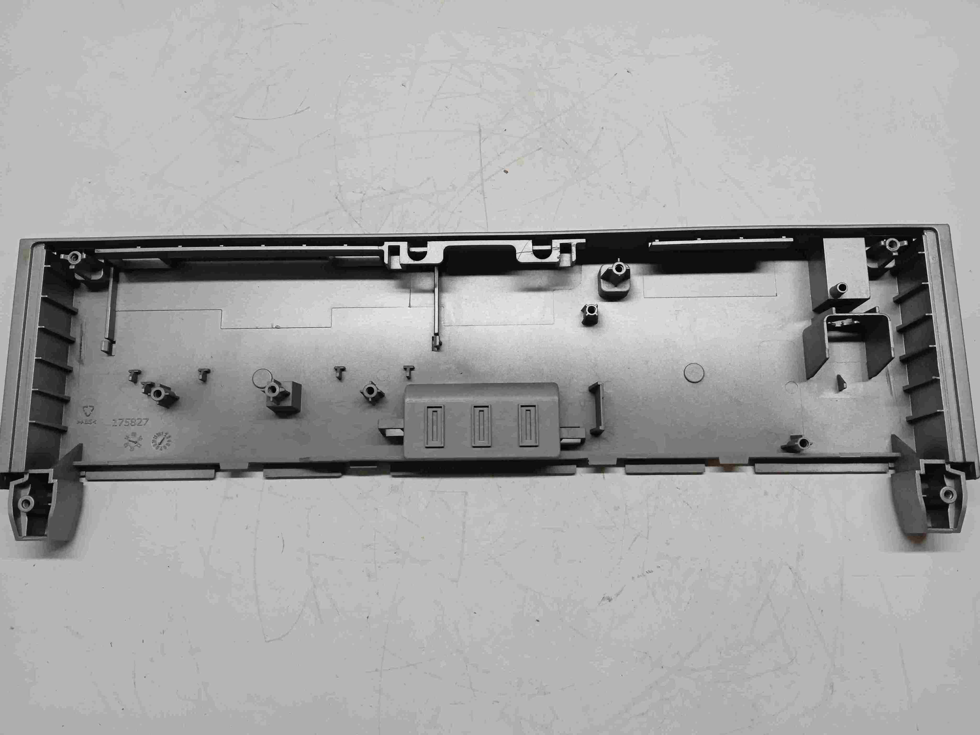 DIS5831 ктп30 Лицевая панель для посудомоечной машины Beko 175827 б/у