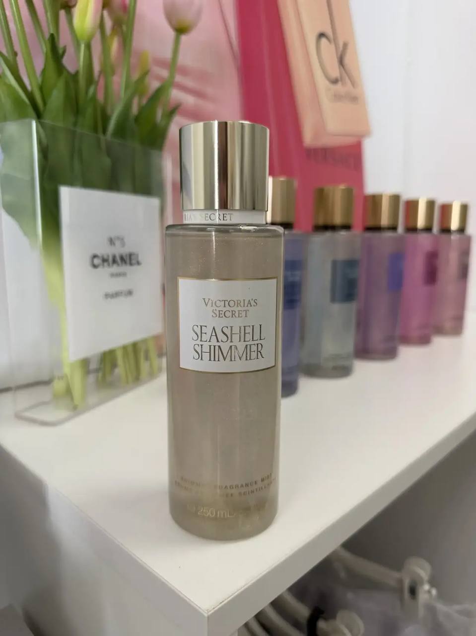 Мист шиммер "Victoria's Secret Seashell Shimmer Fragrance Mist" свежий аромат, с легкими цветочными нотками, 100 % оригинал