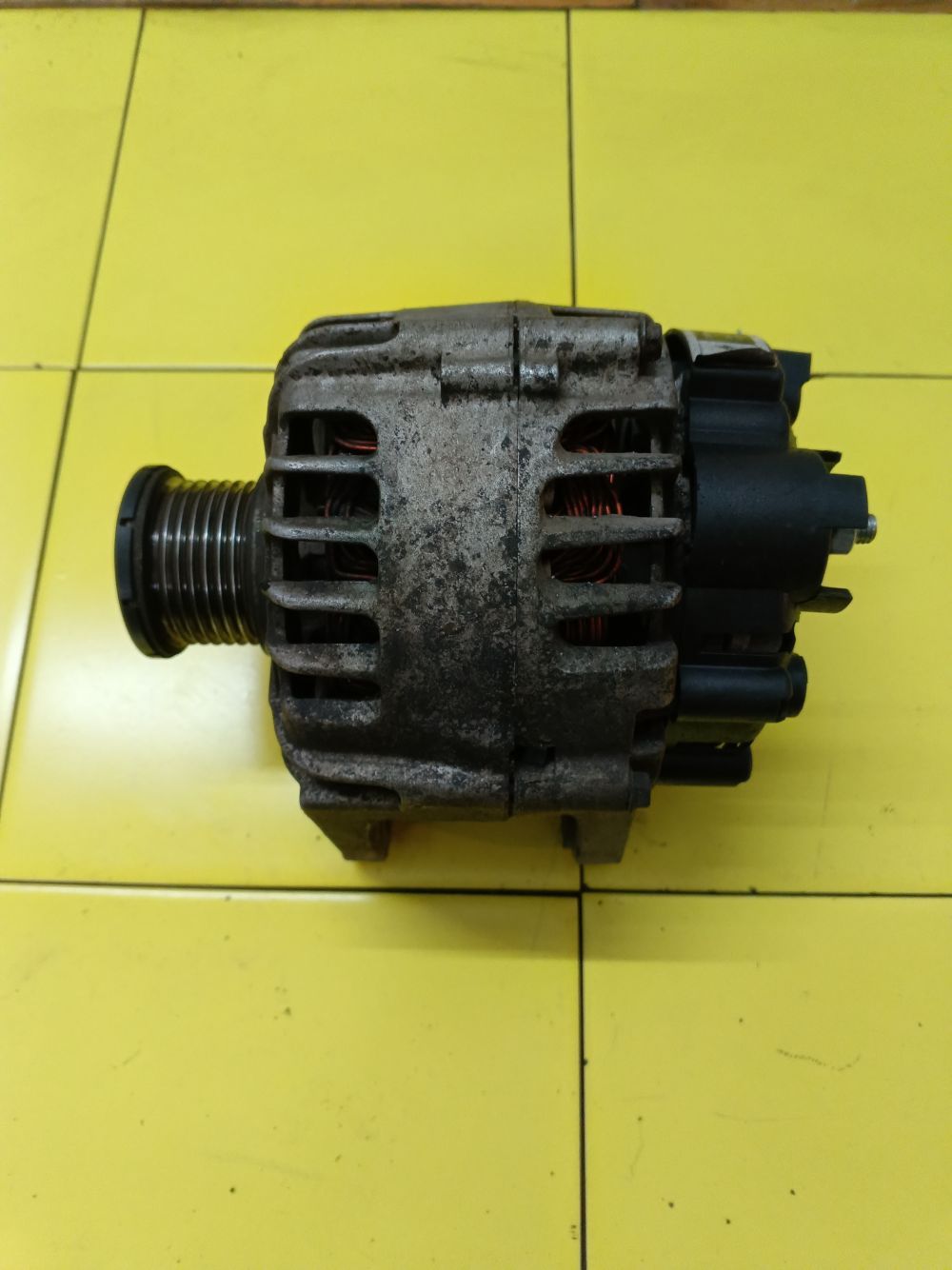 Генератор Renault Duster HSAG F4R Б/У с пробегом