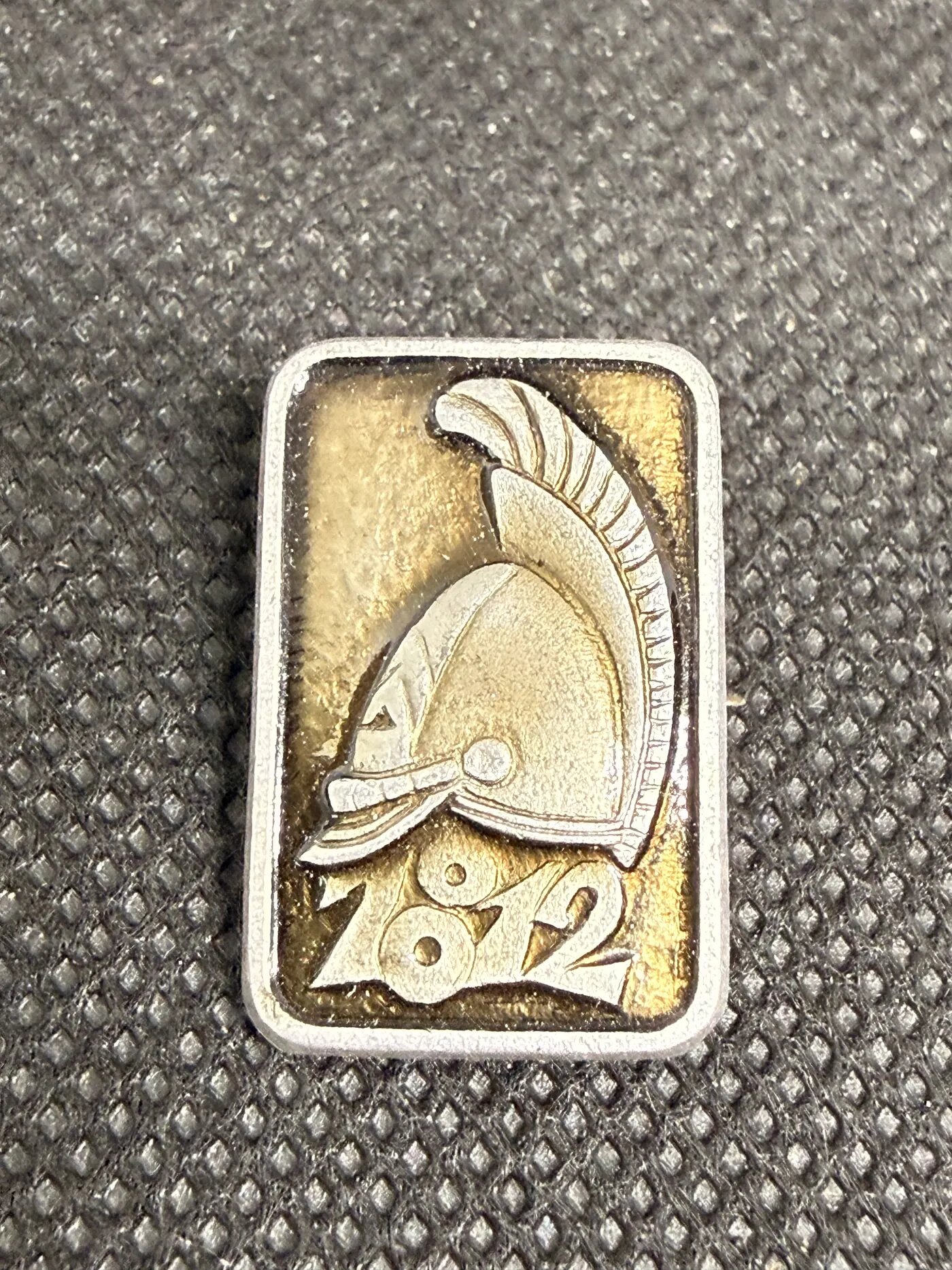 Значок 1812 год, шлем