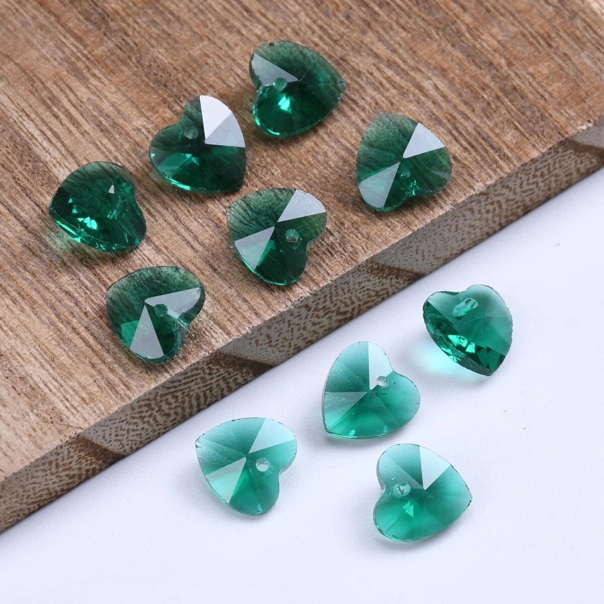 Хрустальные бусины в форме сердца Orbelle 10 шт. Зеленый, 10mm, Peacock Green