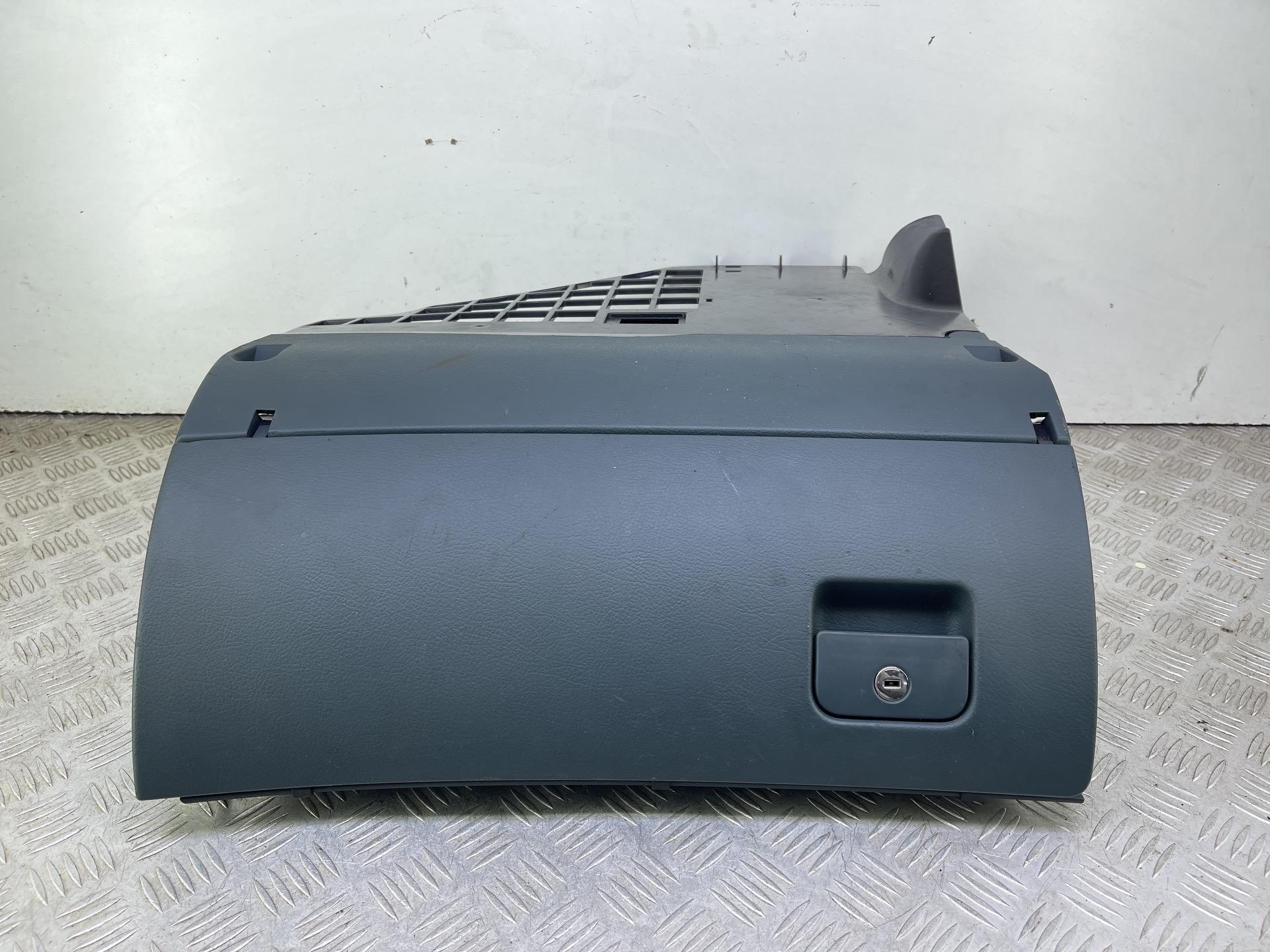 Бардачок Audi A6 C5 (1997 - 2001) 4B1857035A