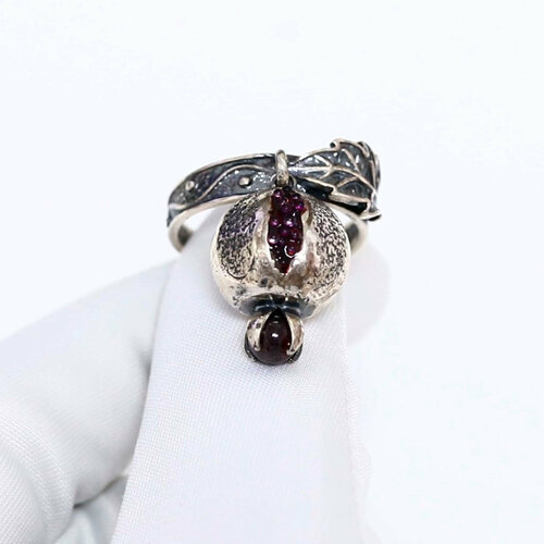 фото Кольцо diamant online, серебро, 925 проба, родирование, гранат, размер 18, красный
