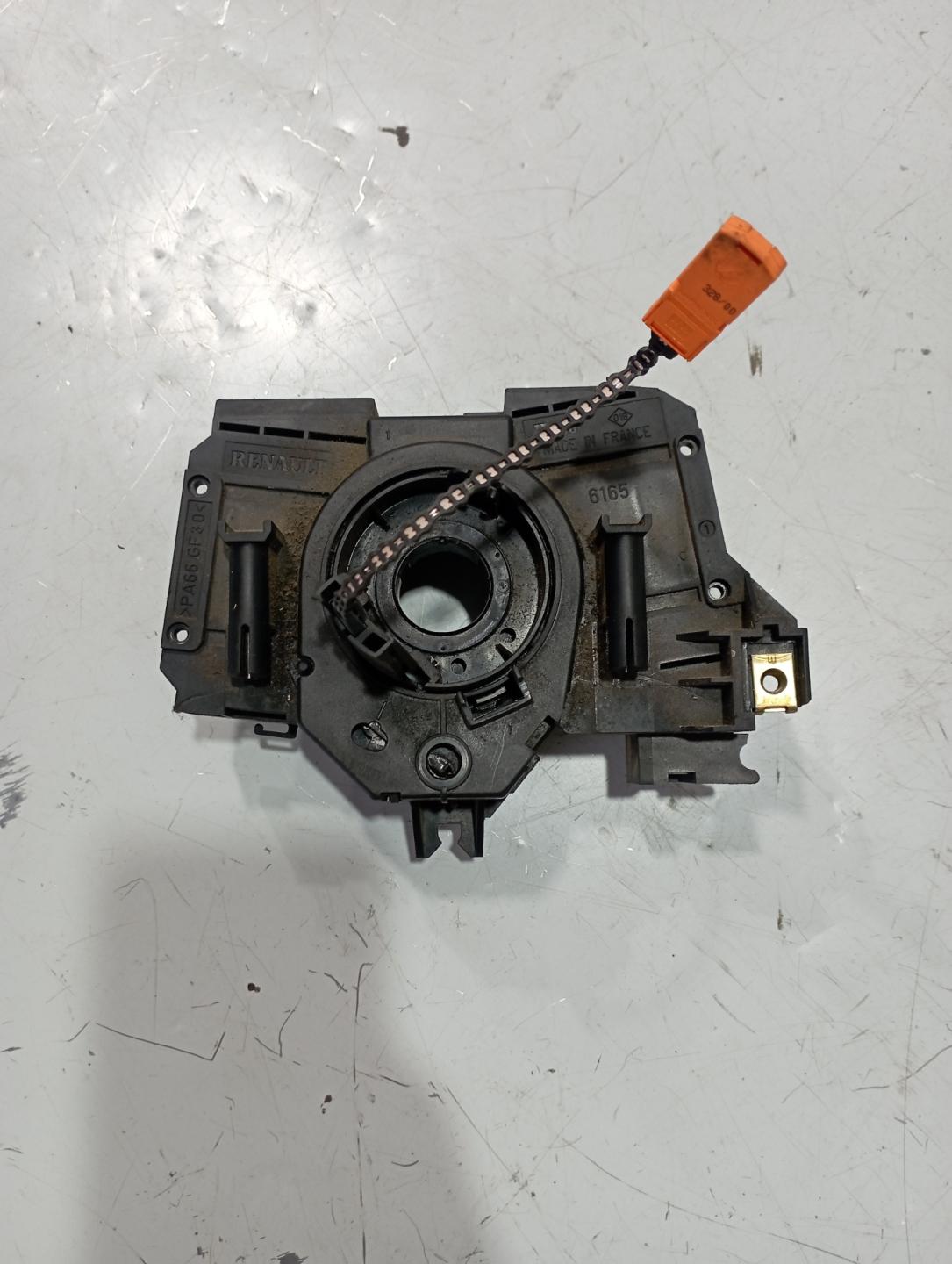 Переключатель подрулевой Renault Clio 2 рест. (2001 - 2003) 7700433030