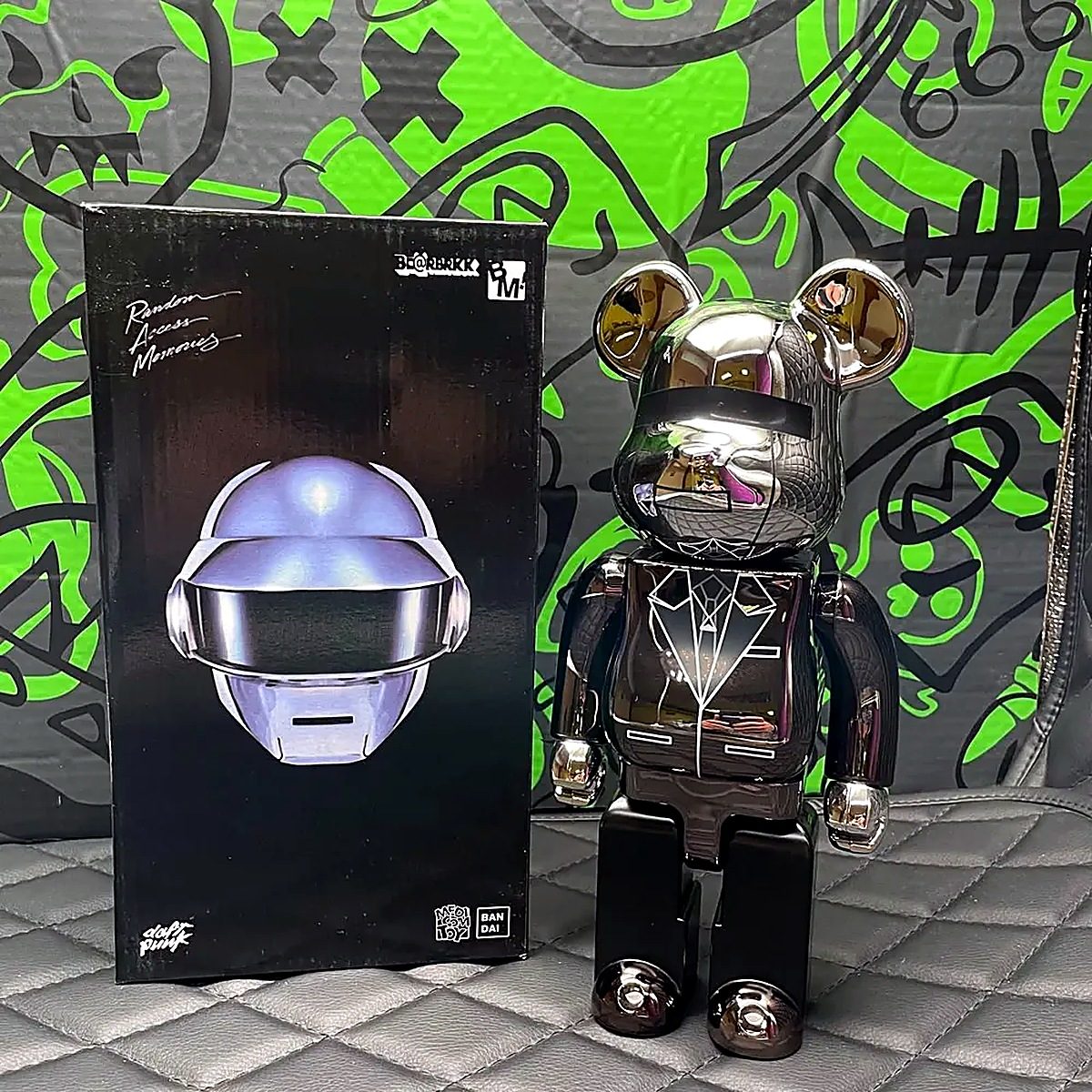 Игрушка Bearbrick Daft Pank 28см Серебро хром, материал ABS, 16x11x31 см