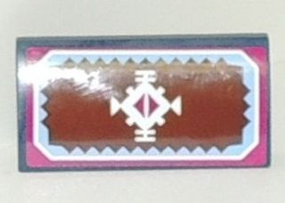 Slope, Curved 2 x 4 x 2/3 with Bottom Tubes with White Geometric Decoration and Light Blue and Magenta Border Pattern (Sticker) - Set 41066, 88930pb060 Dark Blue U
