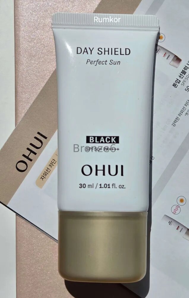 Солнцезащитный крем OHUI Day shield Perfect Sun Black spf 50(30ml.)