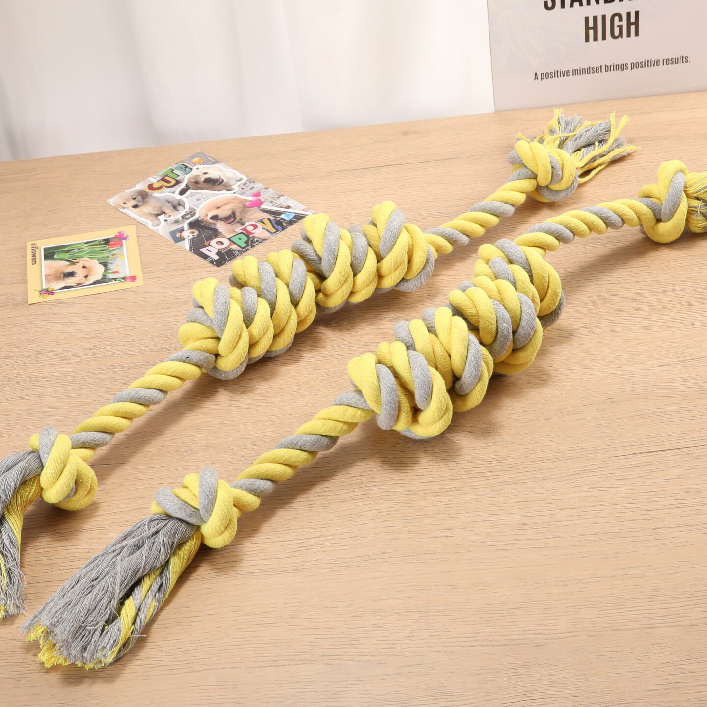 Прочная веревочная игрушка-грызунок для собак среднего и крупного размера Цвет：Желто-серыйХарактеристики：63см-350г