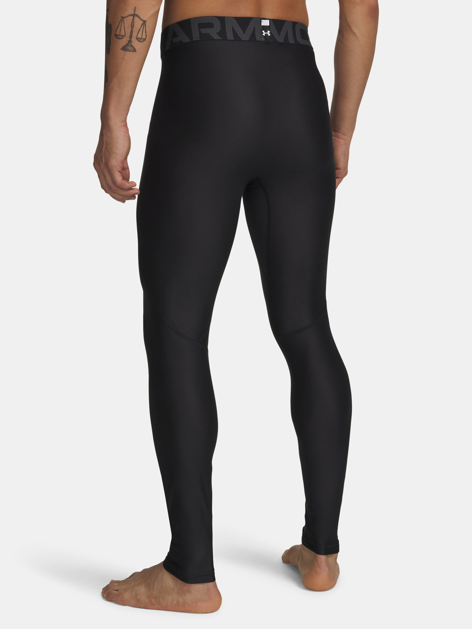 Легинсы спортивные Under Armour, размер S, черный — фото 1