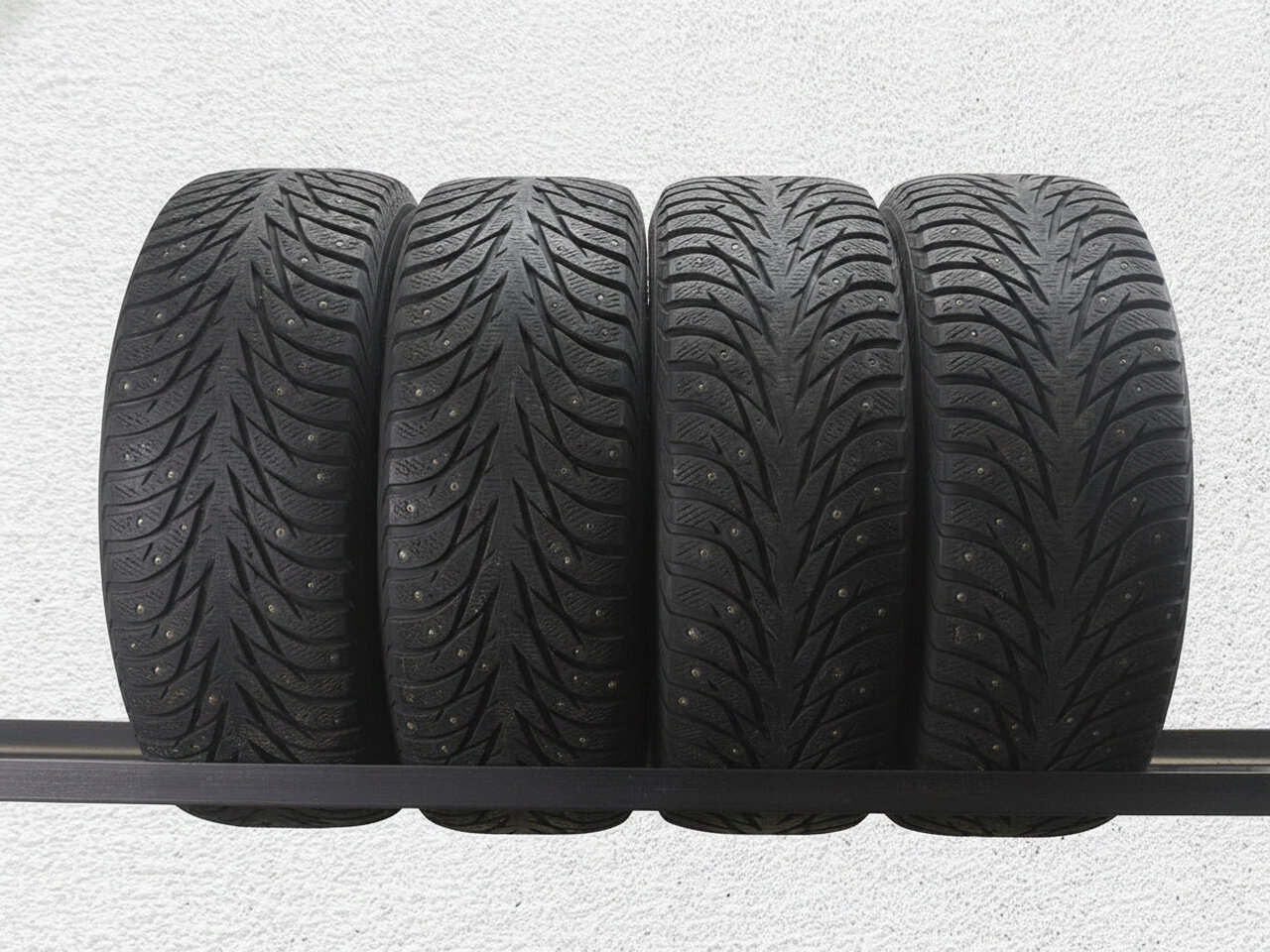 Зимние шины шипованные Yokohama Ice Guard IG35 285/60 R18 30% износ TSB048501