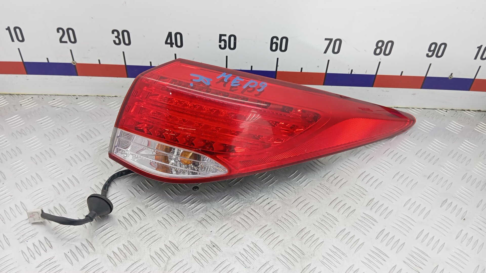 Фонарь задний правый HYUNDAI I40, Номер 924023Z000