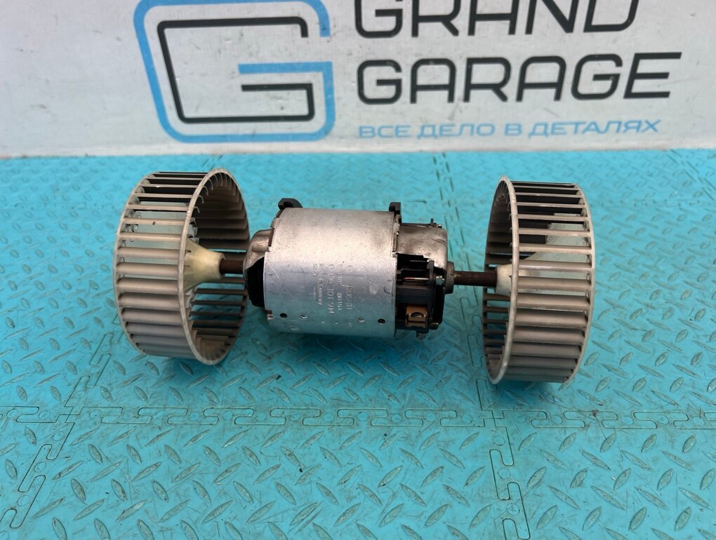 Моторчик печки Mercedes-Benz S-Class 2008 W221 273.961 5.5 OEM A2218200514