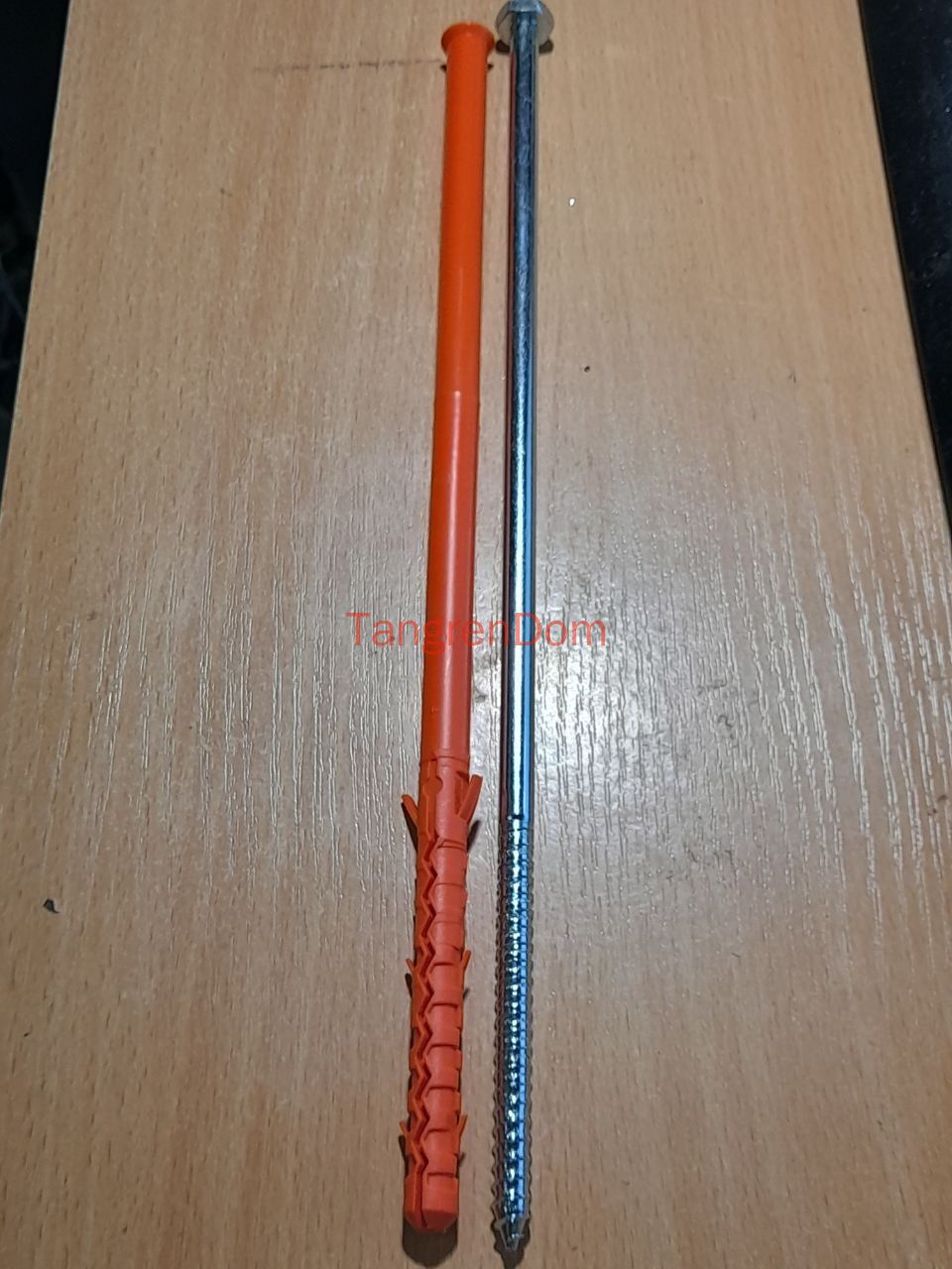 Дюбель 10 мм x 200 мм 1 шт.