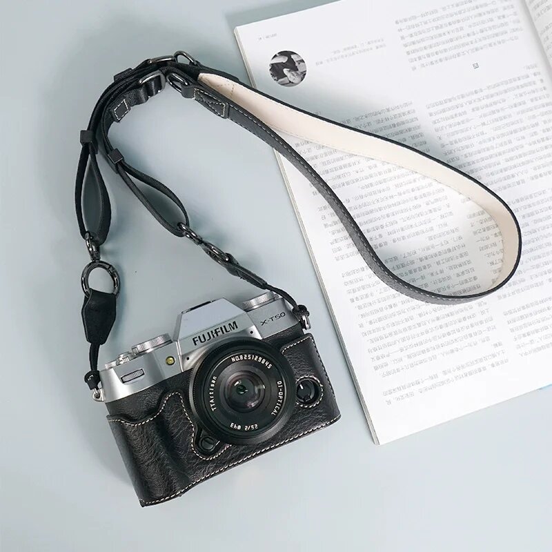 Кожаный чехол для Fujifilm XT50, Black 2in1 Combo