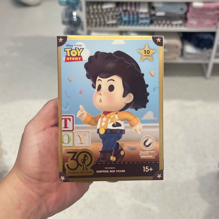 Минисо Pixar Истории игрушек Подвесная карта Случайная коробка Коллекционная фигурка игрушка подарок для детей