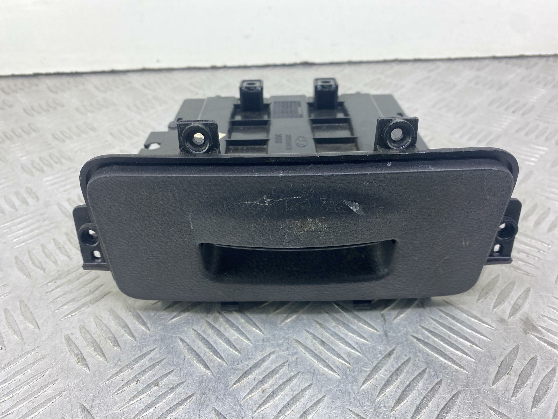 Бардачок Hyundai Santa Fe 2 2007