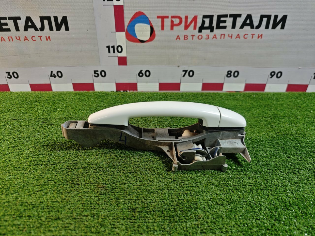 Ручка двери внешняя Peugeot 408 1.6 10FHBX 2012 задн. прав. (б/у)