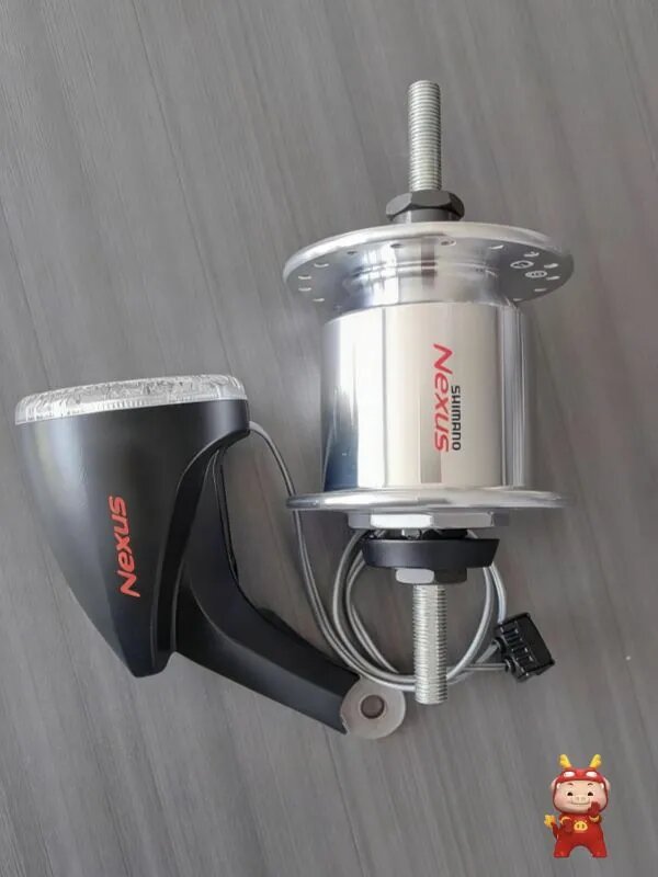 Динамо-втулка Shimano DH-C2100-N, 36 отверстий, со светодиодным датчиком света для велосипеда
