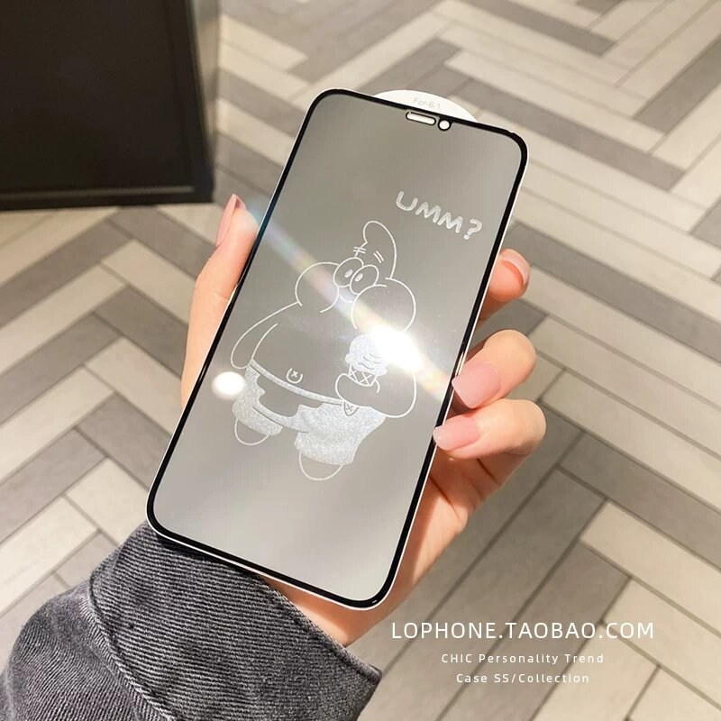 Защитное стекло для iPhone 16 Pro с антибликовым покрытием и рисунком Патрик Стар