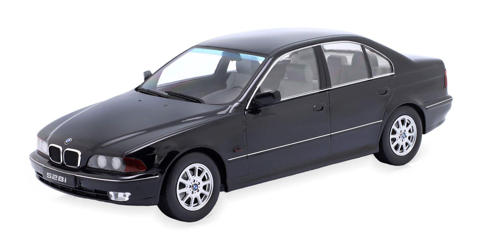 Модель коллекционная KK-SCALE Bmw E39 528I saloon 1995 black-metallic / бмв 5-Я серия черный