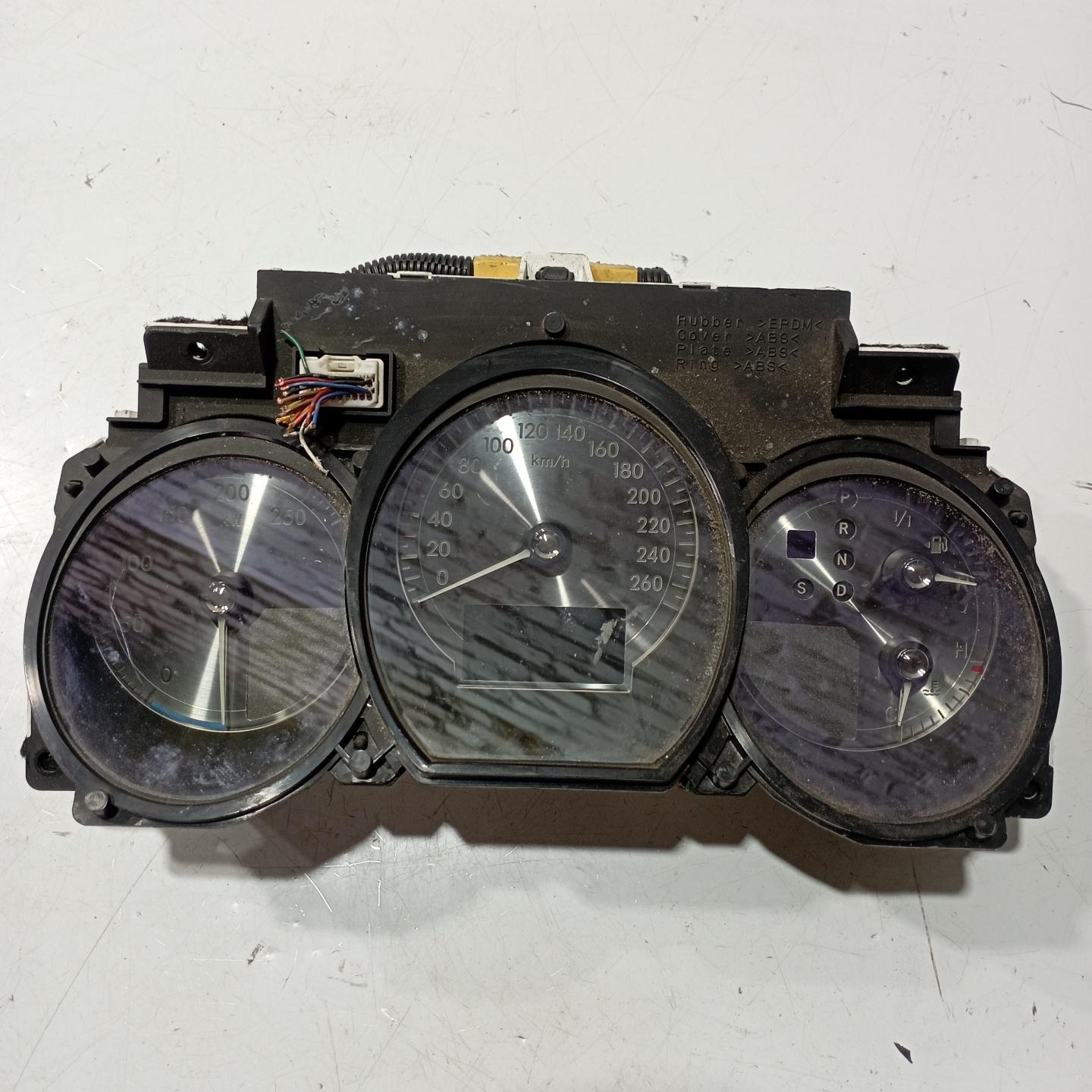 Панель приборов (щиток) Lexus GS 3 (2004 - 2007) 8380030E61