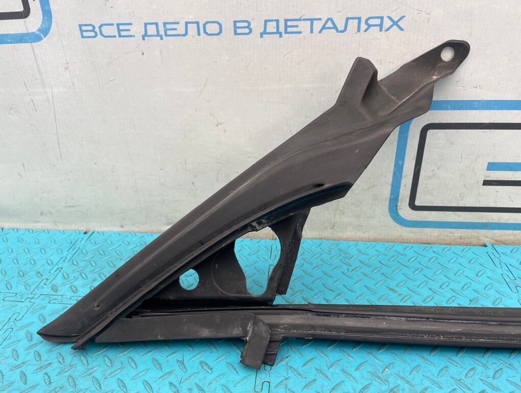 Уплотнитель стекла BMW 4-Series F33 арт. 162512