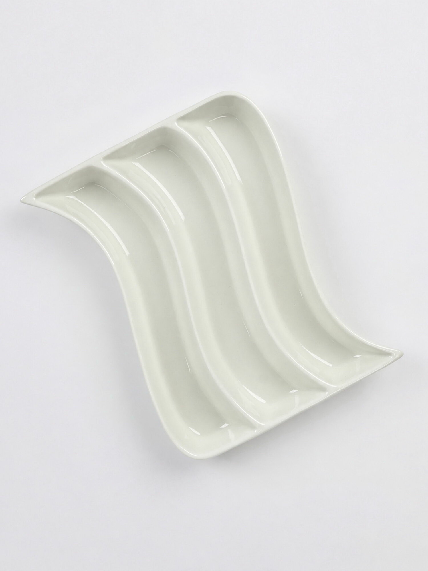 Блюдо для оливок, 3 ячейки, 17.5x14x2.5 см, фарфор, белое, особенности: без особенностей