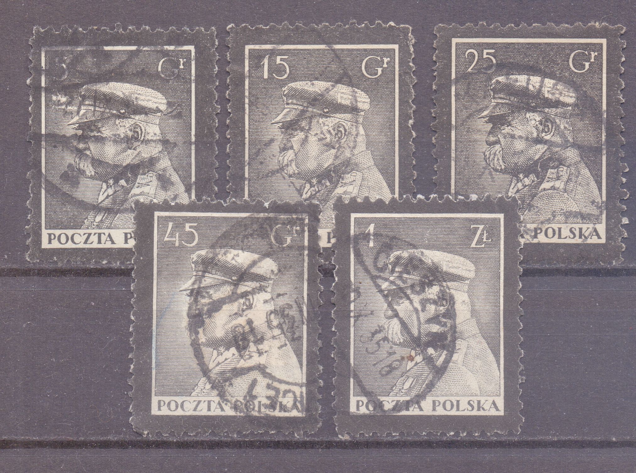 Почтовые марки Польши 1934 год. Памяти Юзефа Пилсудского, 1867-1935. Полная серия 5 штук.