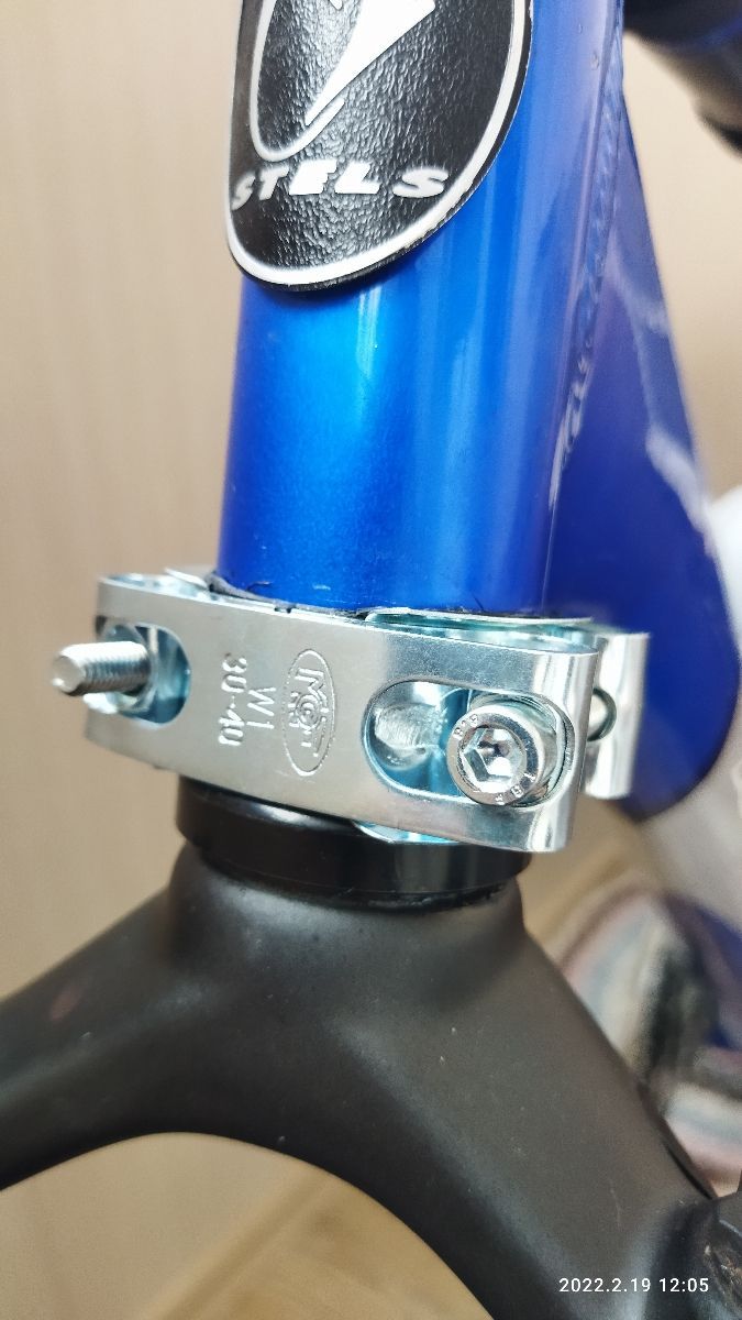 Хомут силовой двухболтовый шарнирный MGF 50-60/20 W1 (1 шт.) — фото 1