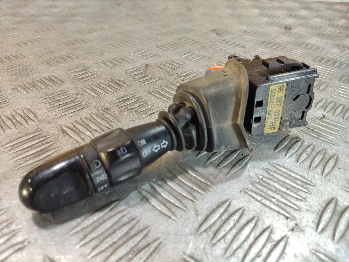 Переключатель подрулевой левый CHEVROLET Lacetti 2003-2013 96387324