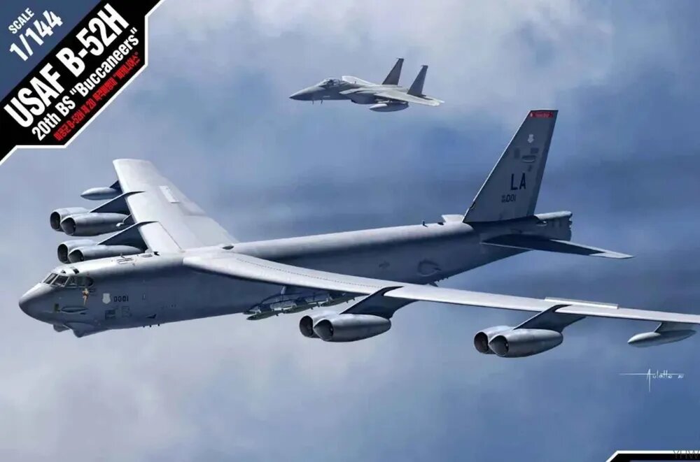 ACADEMY 12622 1/144 B-52H Stratofortress "Buccaneers" сборная модель самолета