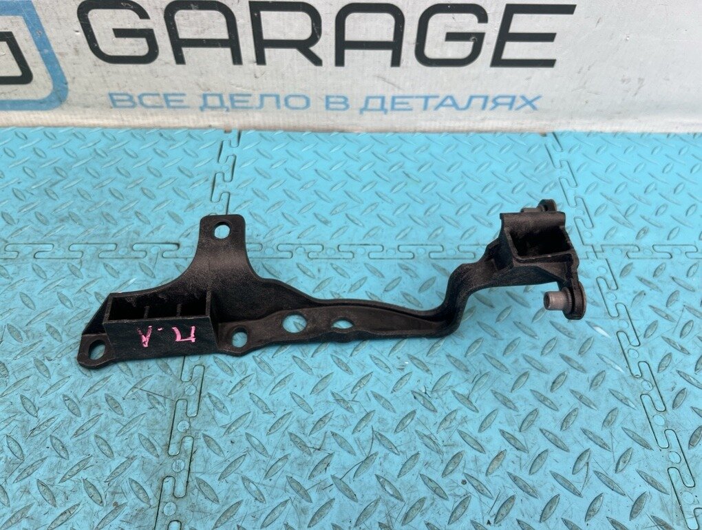 Кронштейн фары Porsche Cayenne 957 OEM 95550573300