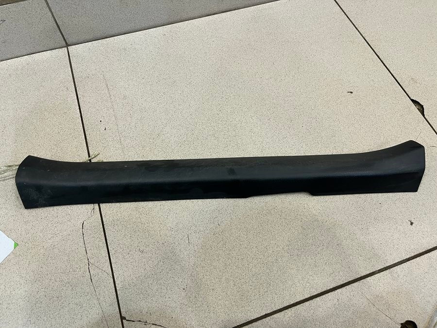 Накладка порога (внутренняя) передняя правая от Toyota Corolla E150 2006-2013