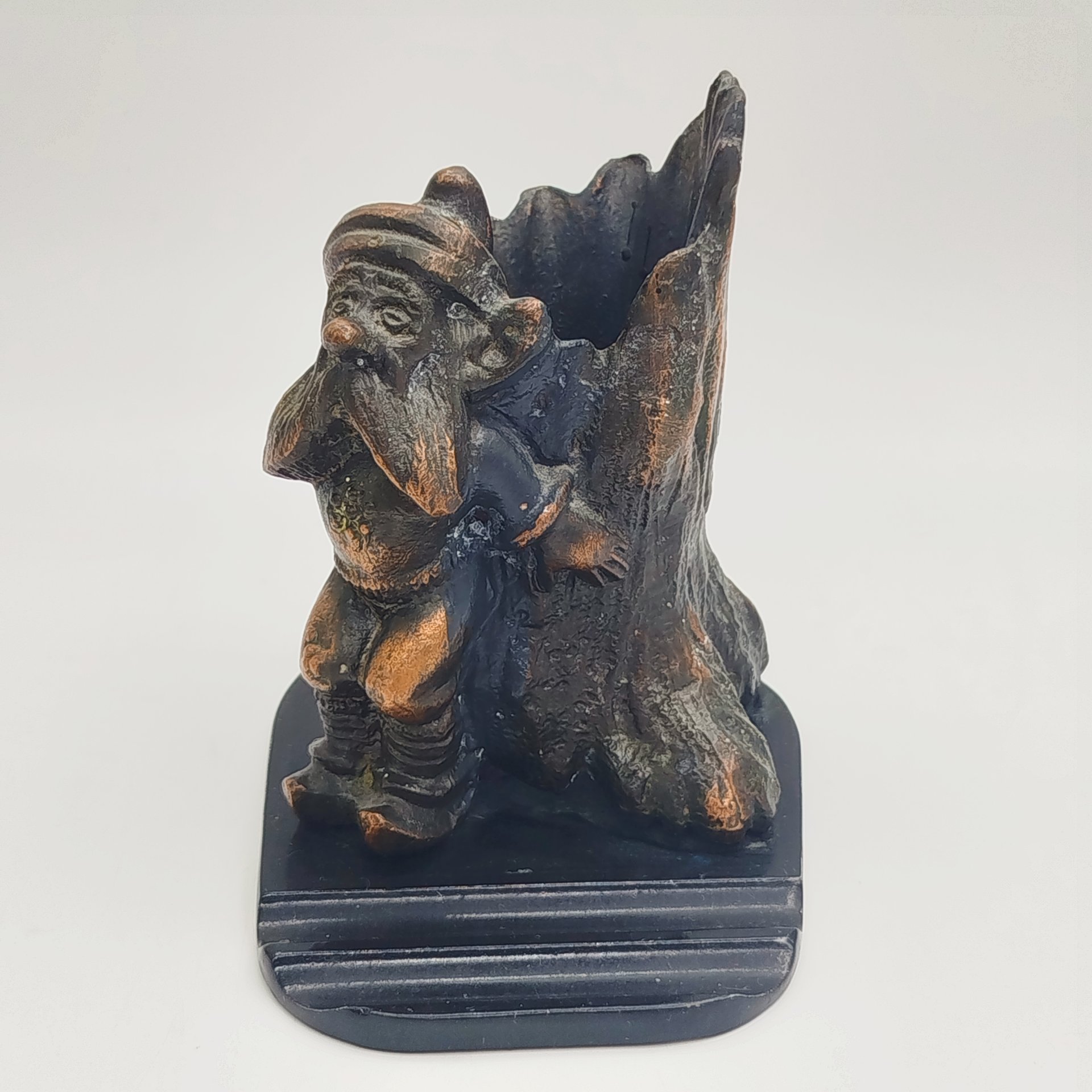 Карандашница "Гном у пня", металл, пластик, СССР, 1960-1990 гг.