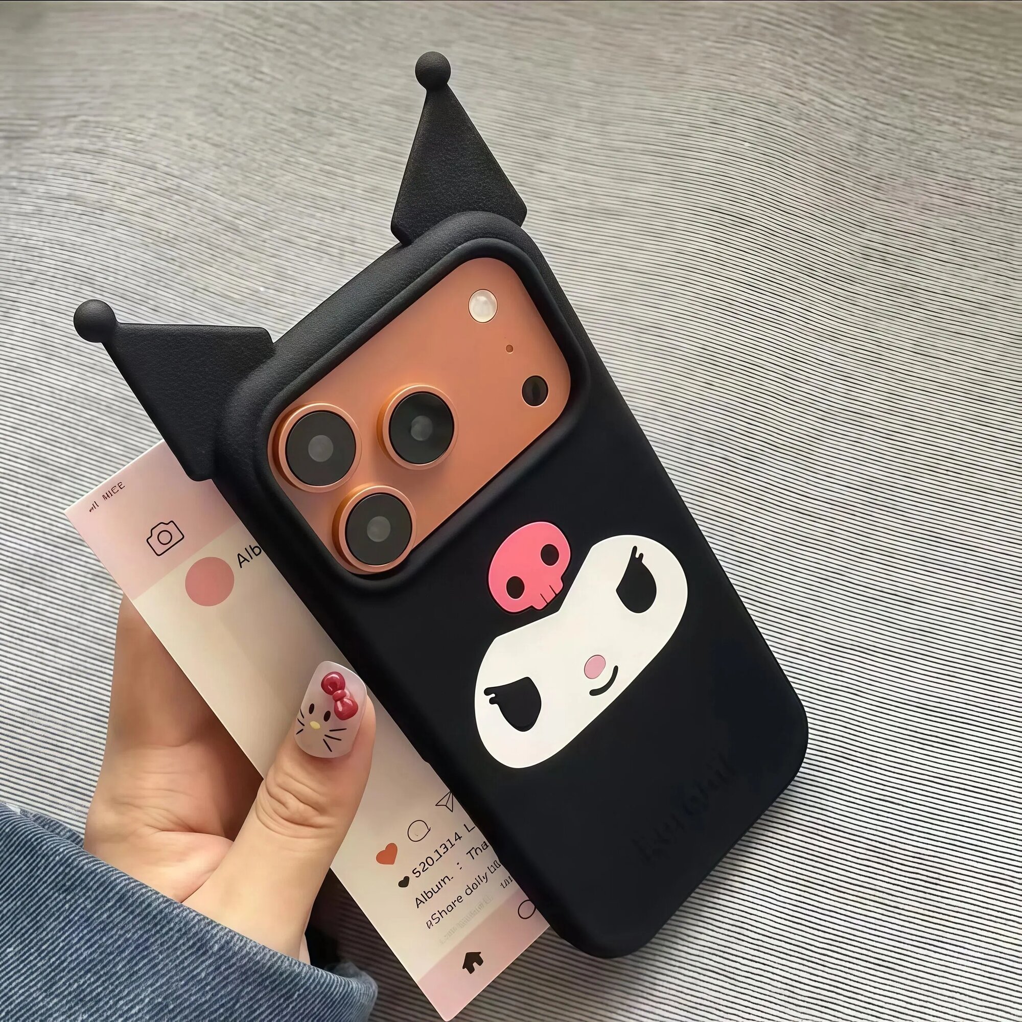 Черный 3D чехол Kuromi для iPhone 17 Pro Max
