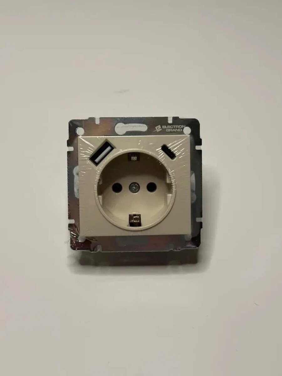 Розетка с USB, быстрая зарядка 3А, цвет слоновая кость, модель 774188, 1 шт
