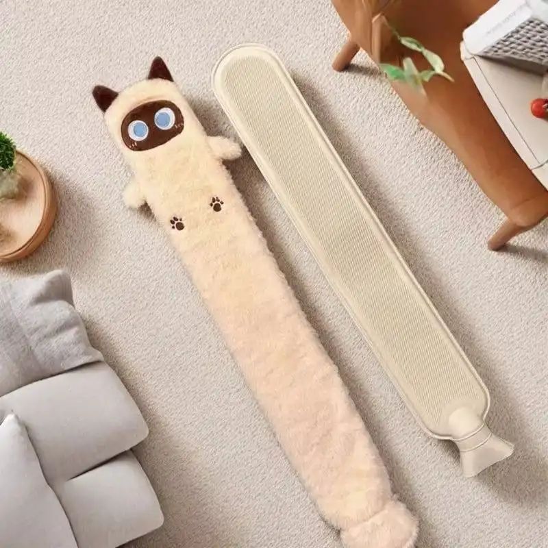 Игрушка грелка в эксклюзивном чехле из плюша, модель черный кот, объем 2 литра